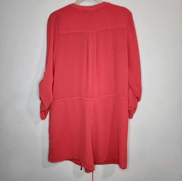 NWT Adelyn Rae Red Wilma Crepe Roll Tab Sleeve Lightweight Women Small Romper - Picture 12 of 15